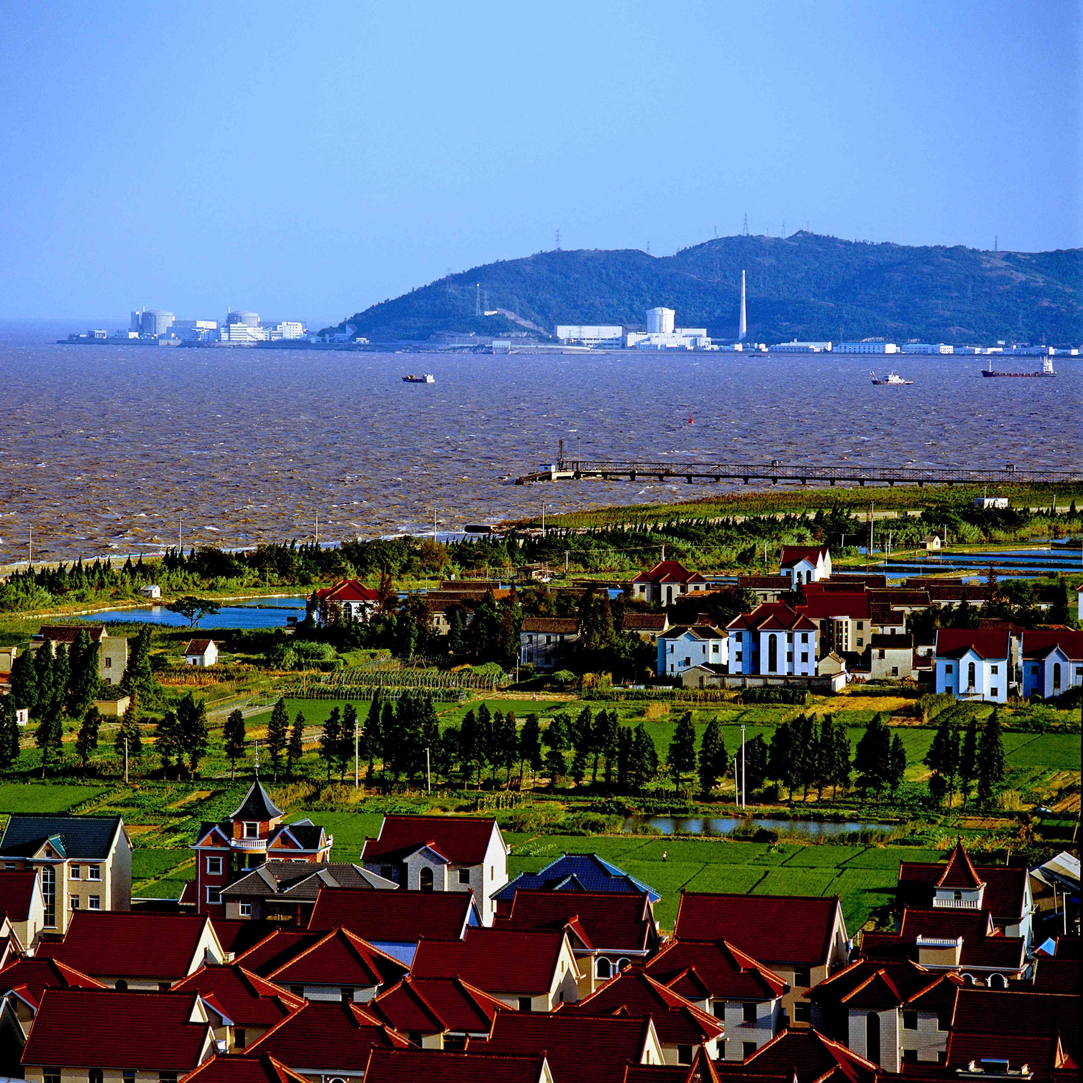秦山核电基地与当时环境
